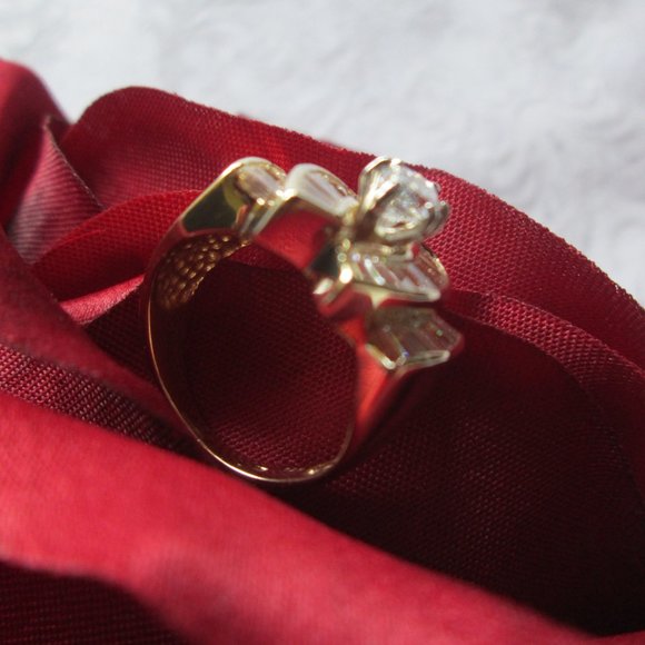 ππΉπ LADYβS GENUINE-AUTHENTIC 14K YELLOW GOLD DIAMOND RING β SIZE 4.5 ππΉπ - Picture 14 of 16